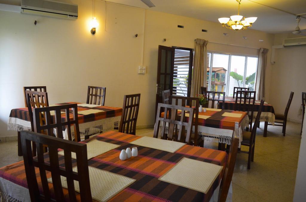 Yoho Mount Waves Hotel โคลอมโบ ภายนอก รูปภาพ