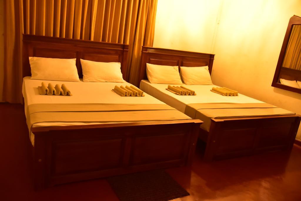 Yoho Mount Waves Hotel โคลอมโบ ภายนอก รูปภาพ